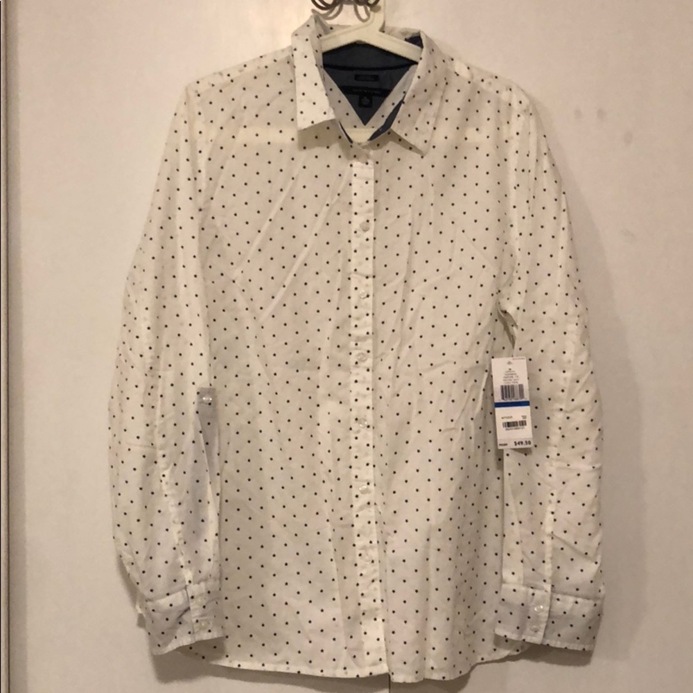 ⭐️Brand New Tommy star button down shirt.